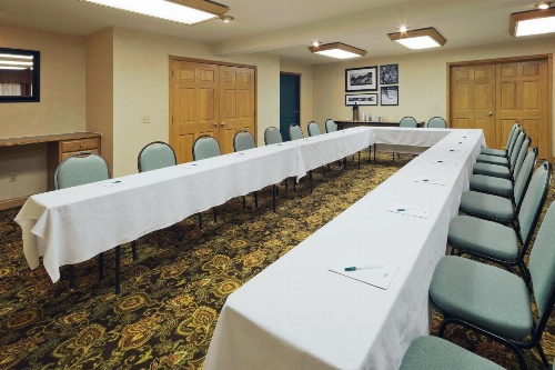 Country Inn & Suites by Radisson, Kenosha, WI image 2