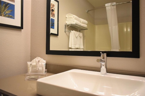 Country Inn & Suites by Radisson, Kenosha, WI image 24